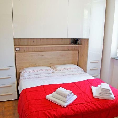 La Pineta Apartment สเตรซา ภายนอก รูปภาพ