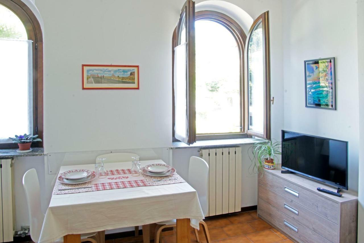 La Pineta Apartment สเตรซา ภายนอก รูปภาพ