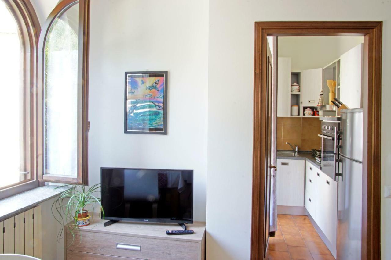 La Pineta Apartment สเตรซา ภายนอก รูปภาพ